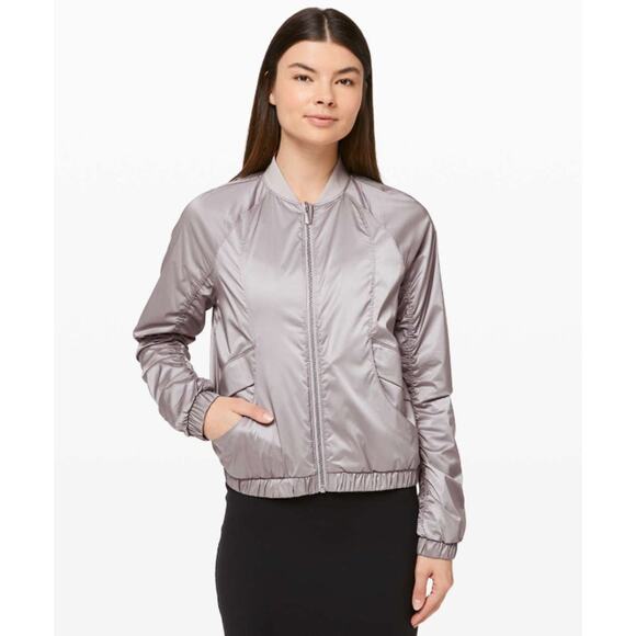 Lululemon Jacket Womens 10 Above The Clouds Gray Bomber Lightweight Athleisure - Picture 1 of 15
